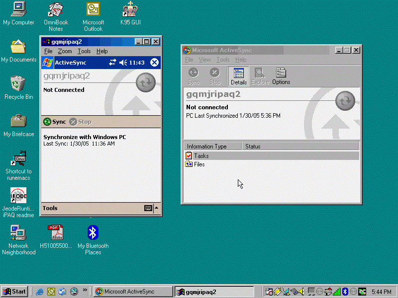 This figure shows
the full desktop of the PC with a Remote Display window within it -
showing the PDA having started ActiveSync